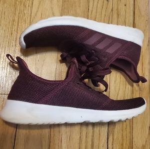 Women's Adidas cloudfoam sneakers, burgundy size 6